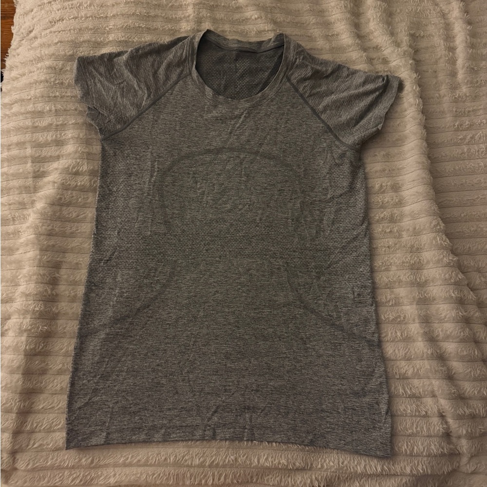 lululemon athletica Gray Swiftly Tee